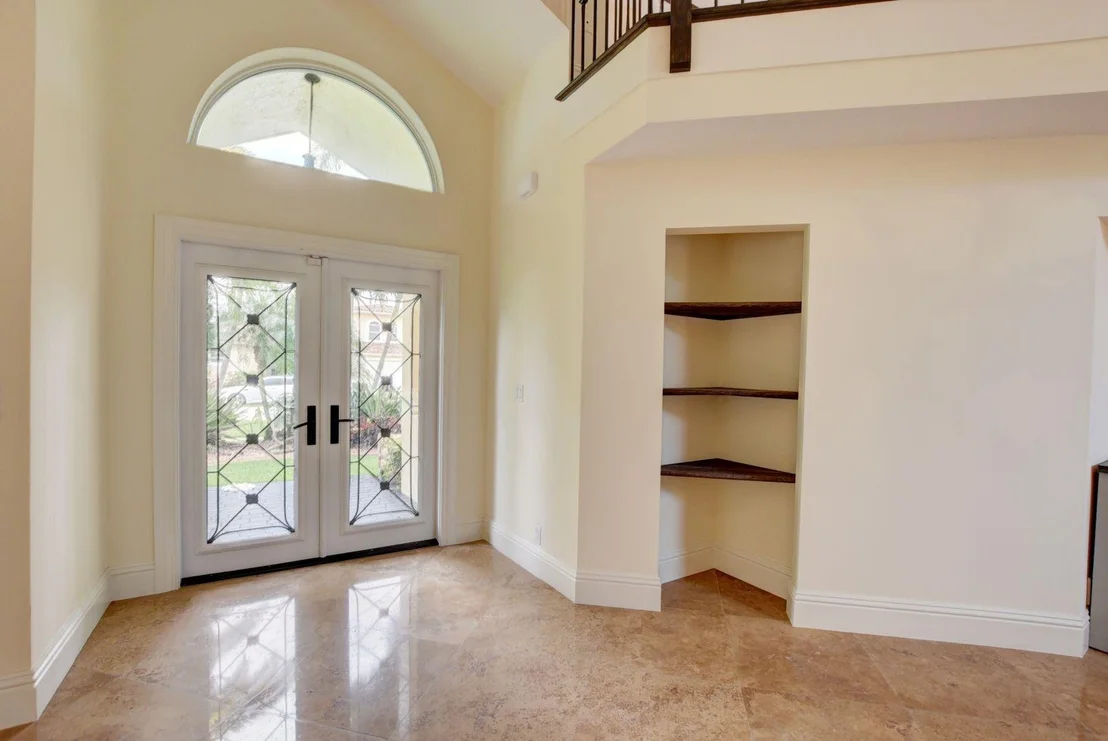 Photo of 327 Seneca Lane