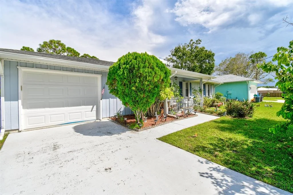 Photo of 5906 Tangelo Drive