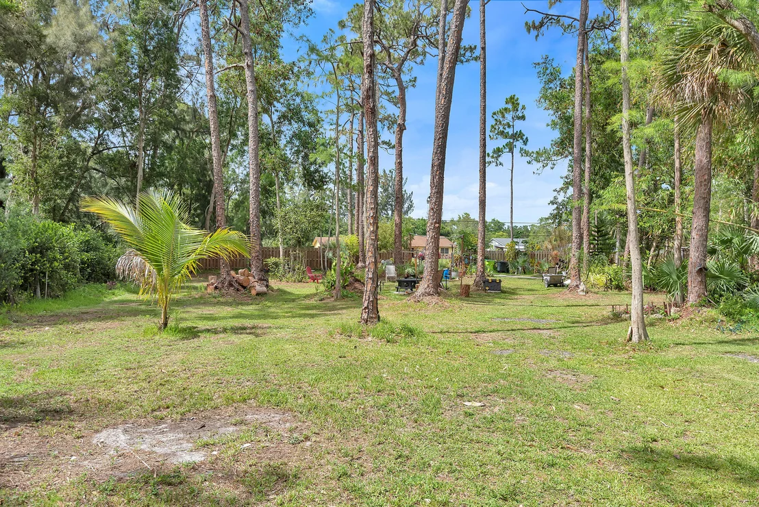 Photo of 13288 Compton Road