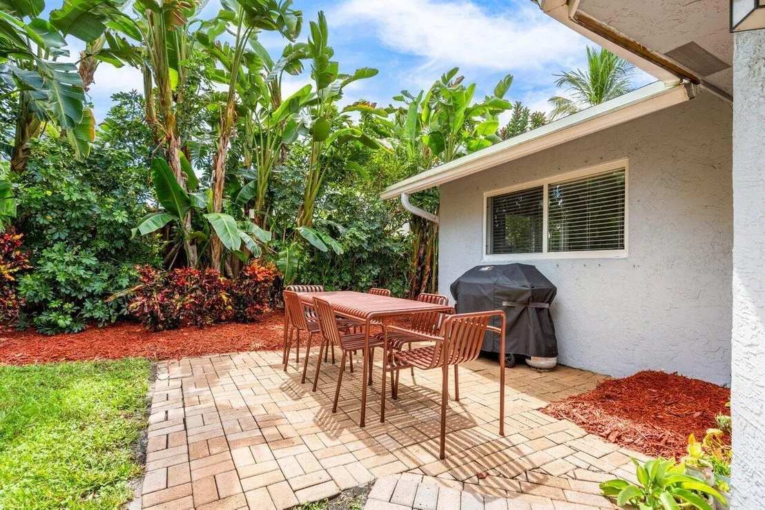 Photo of 609 Heron Drive