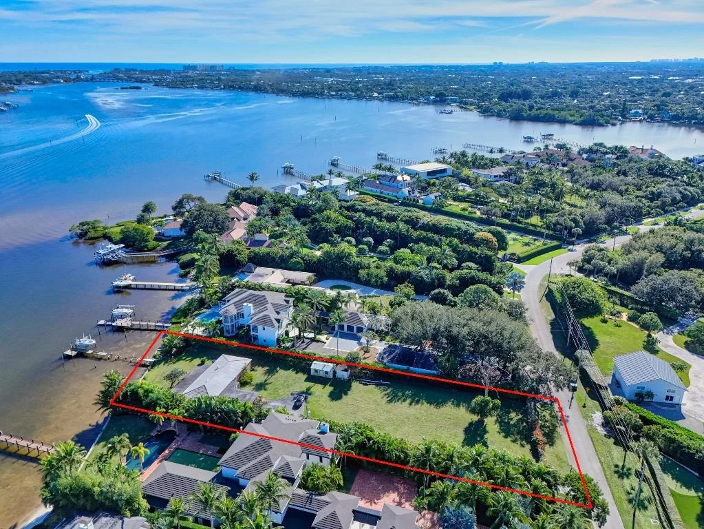 Photo of 5297 Pennock Point Road