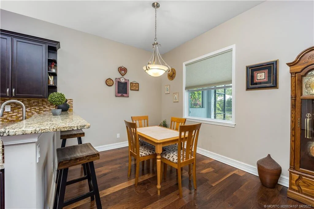 Photo of 2431 NW Hummingbird Circle