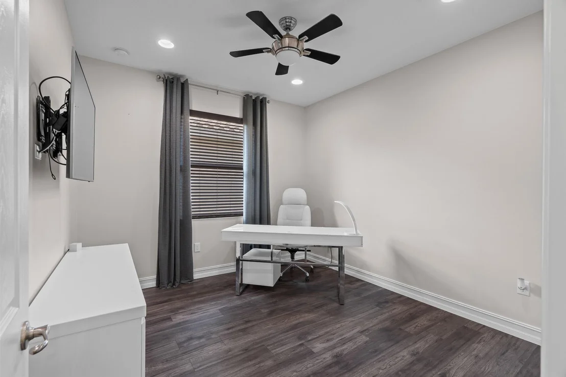 Photo of 8095 Baltic Amber Road