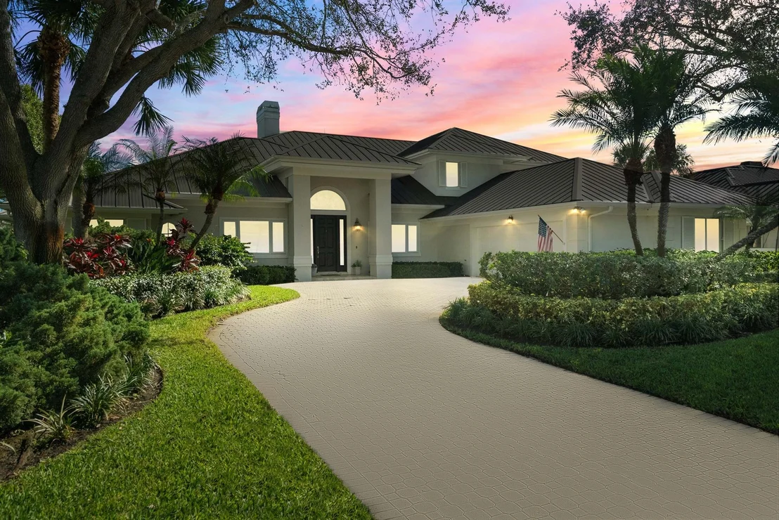 Photo of 6645 SE Barrington Drive