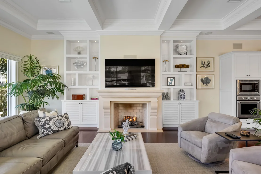 Photo of 975 Banyan Drive
