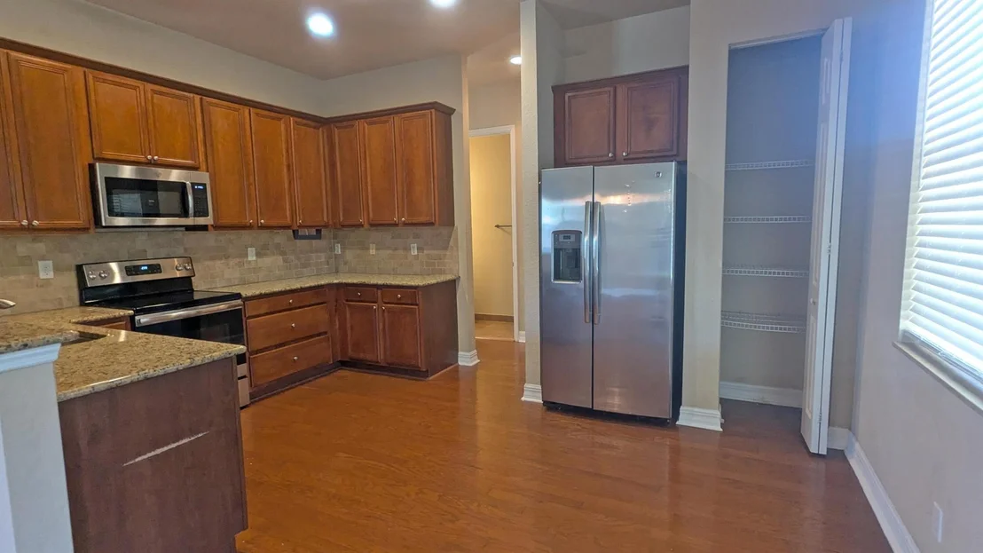 Photo of 5571 57 Way