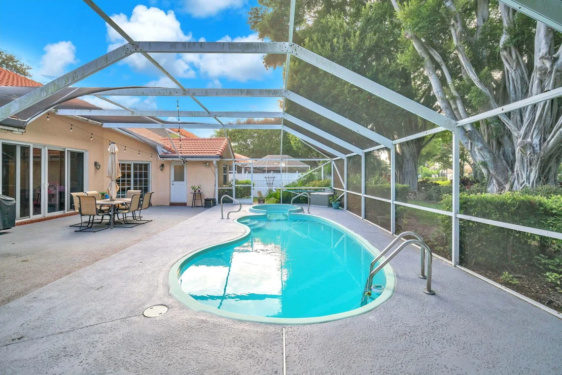 Photo of 6652 Hatteras Drive