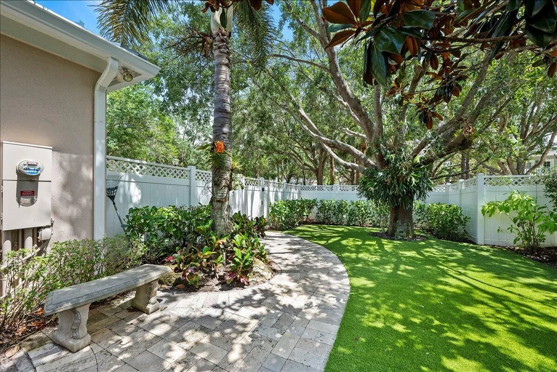 Photo of 1728 W Community Drive