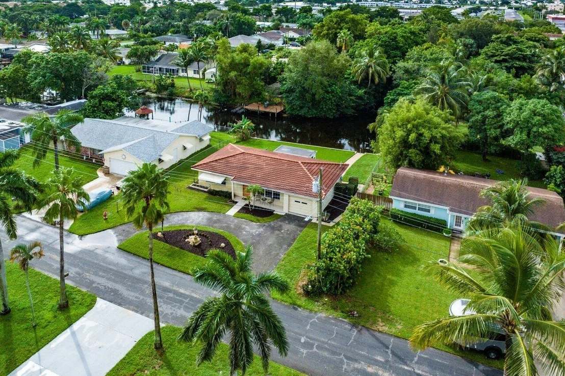 Photo of 16 Velaire Drive