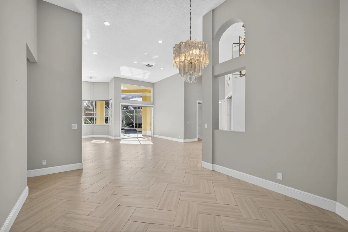 Photo of 111 N River Drive W