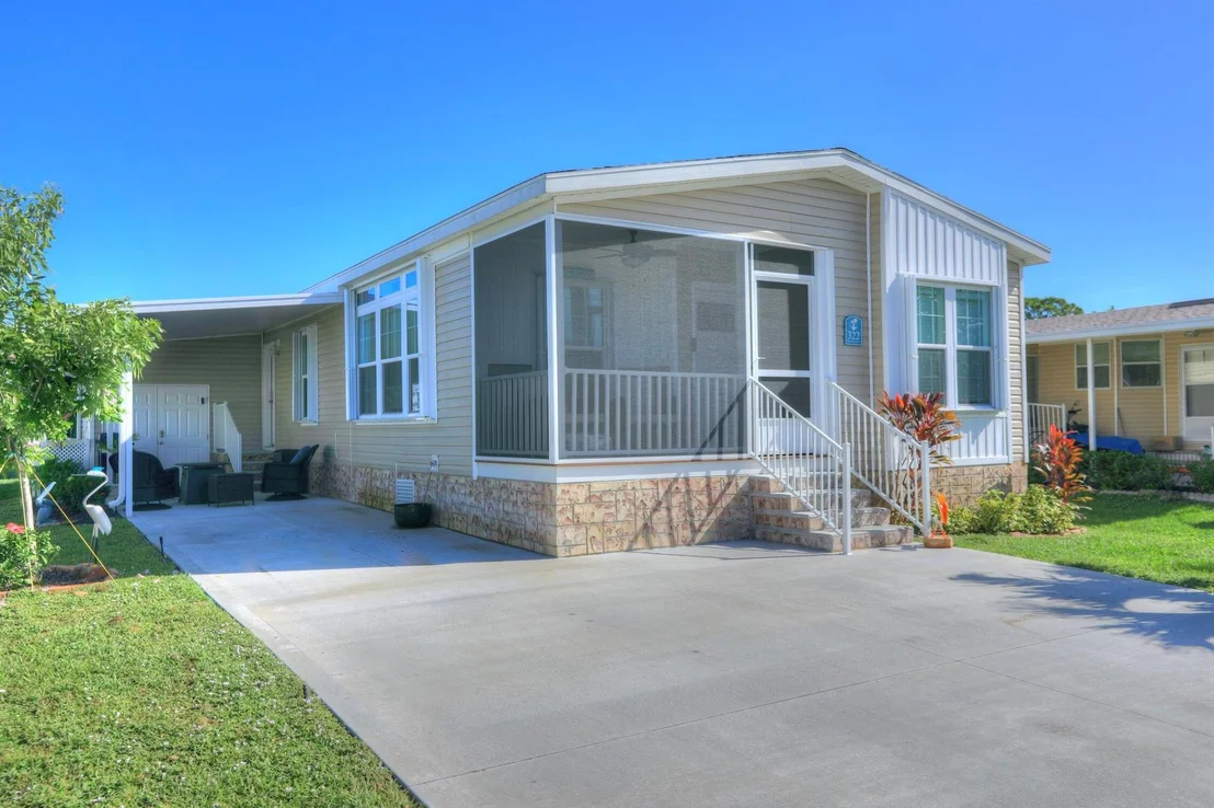 Photo of 322 Macadamia Drive