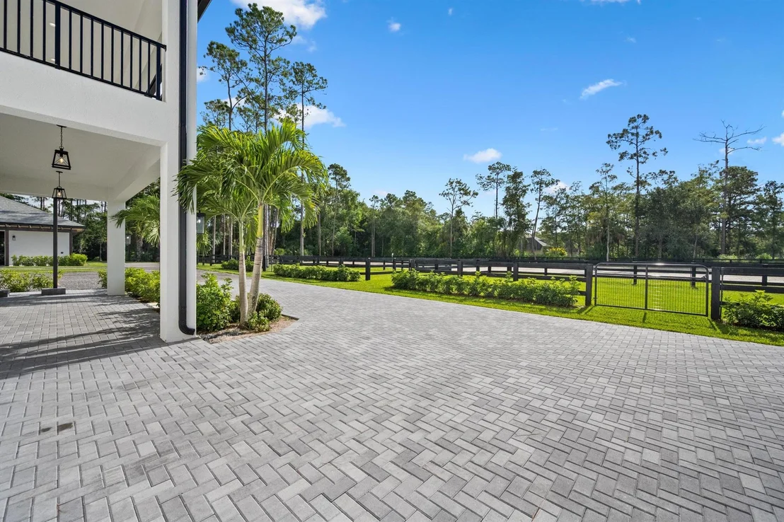 Photo of 14479 Halter Road