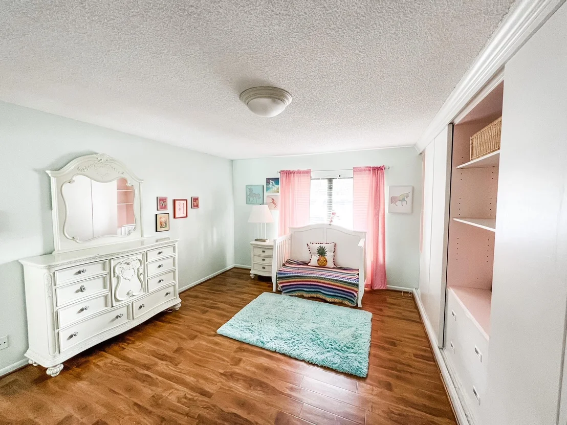 Photo of 4563 Gleneagles Drive