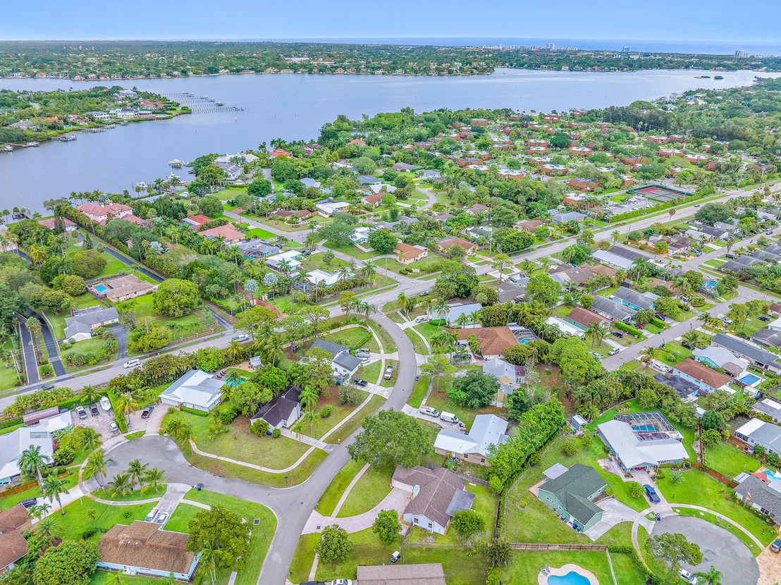 Photo of 707 Greenwood Drive
