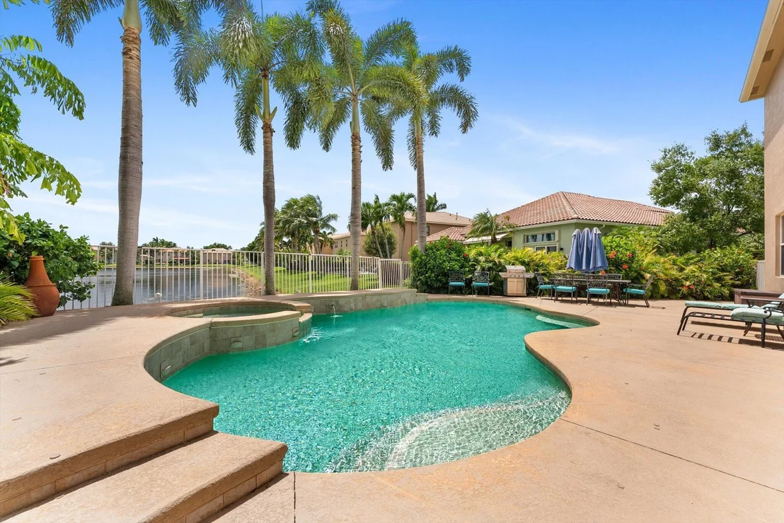 Photo of 1282 Beacon Circle