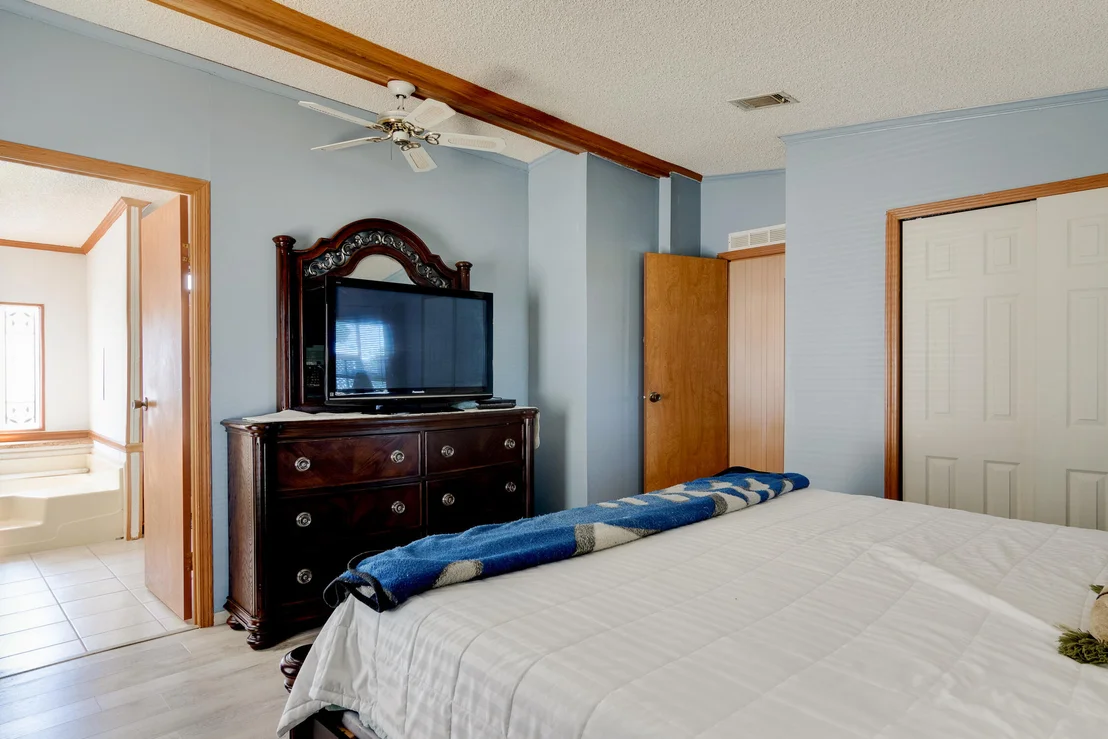 Photo of 901 Oleander Circle