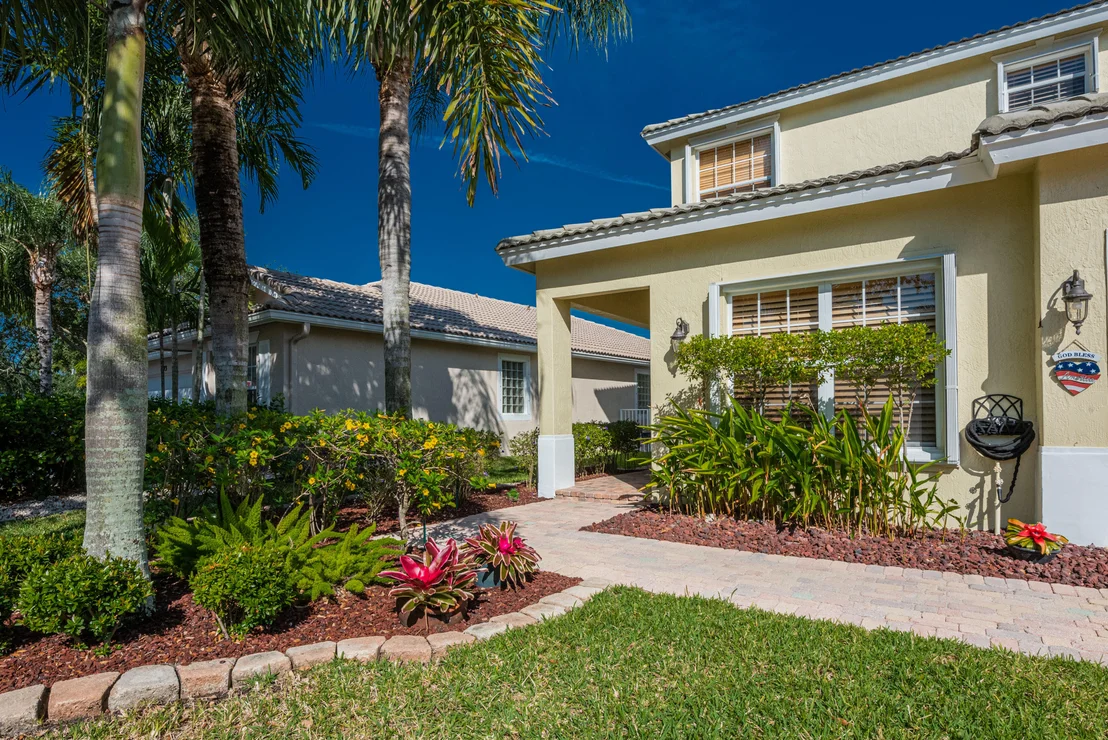 Photo of 6869 Hendry Drive