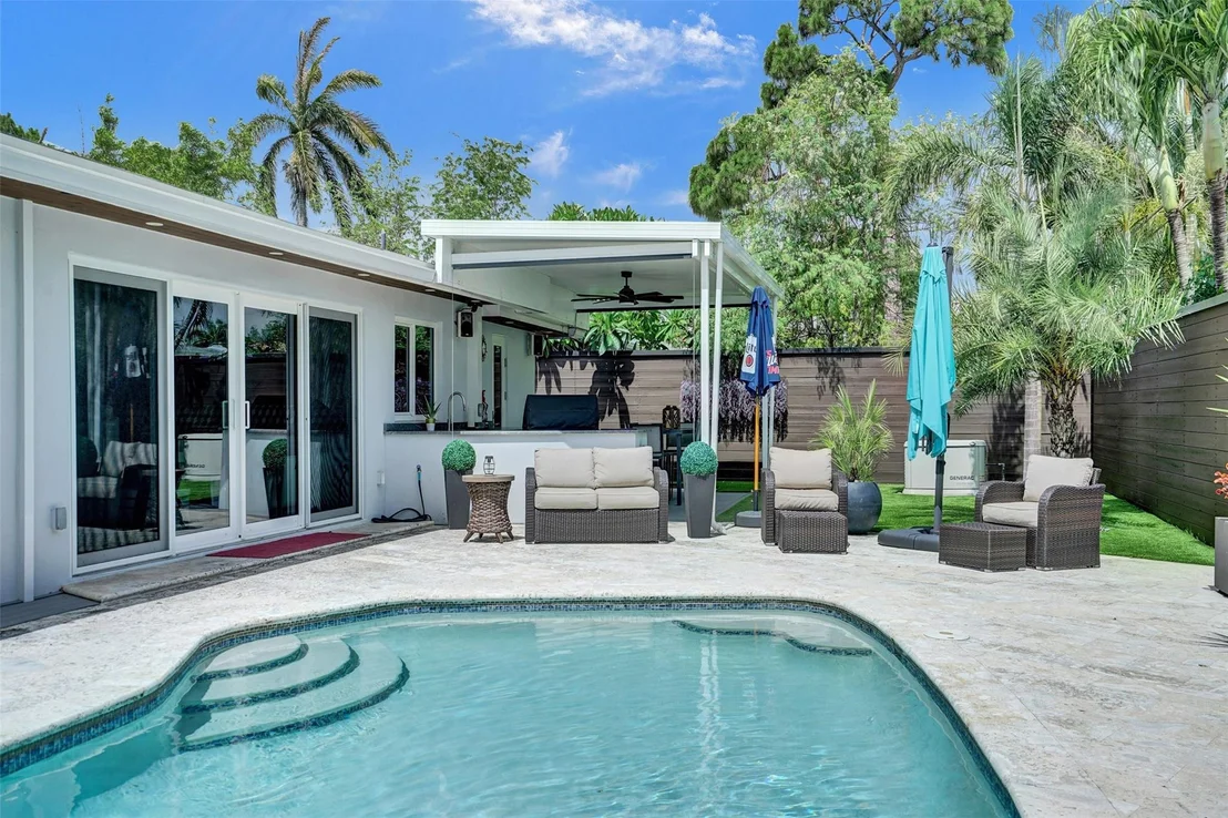 Photo of 131 SE 8th Street