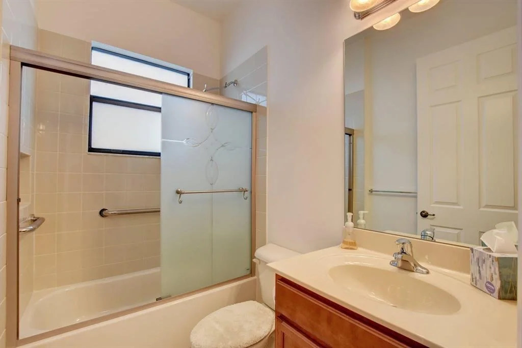 Photo of 8108 Baltic Amber Road