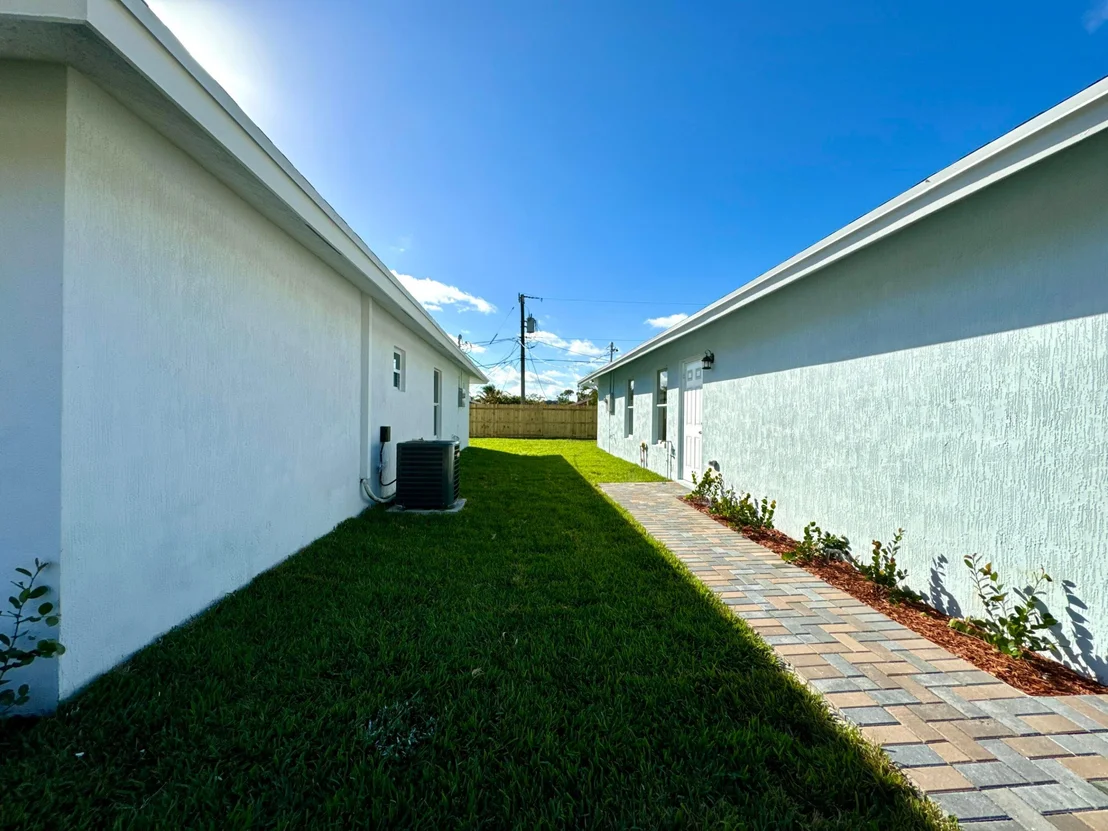 Photo of 4916 Biscayne Drive