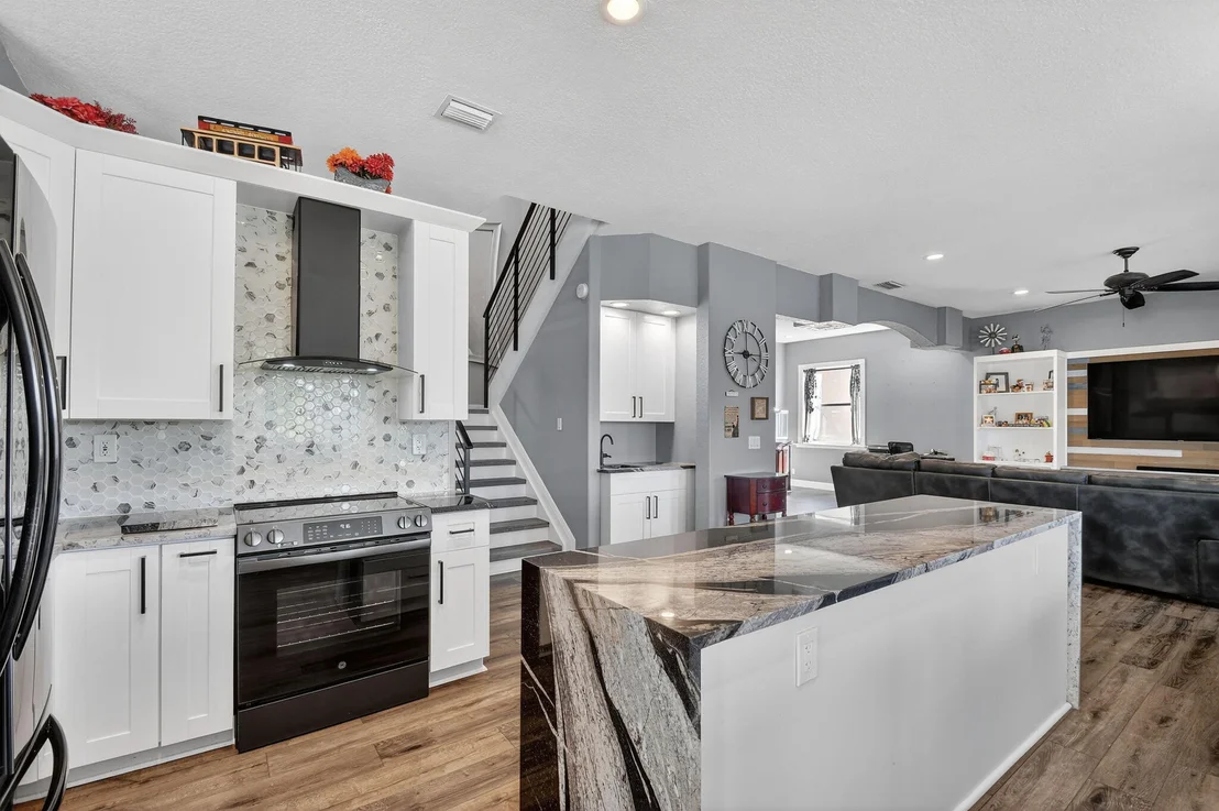 Photo of 5947 Bay Hill Circle