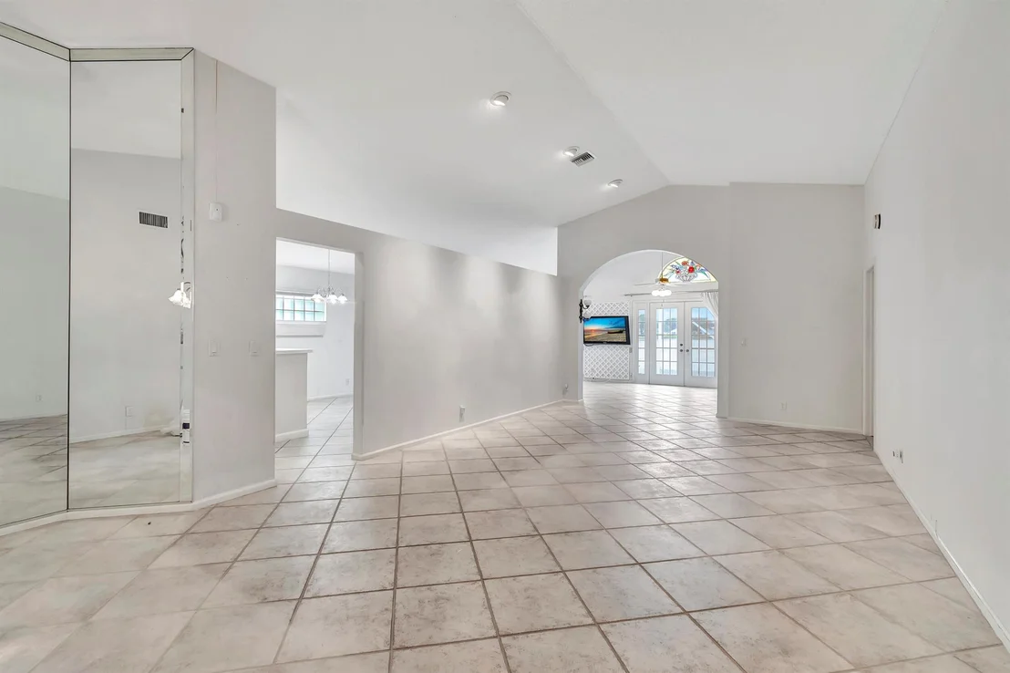 Photo of 7867 Waterfall Terrace