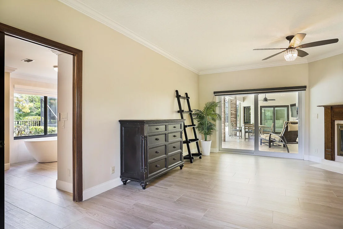 Photo of 9170 Dundee Drive Drive
