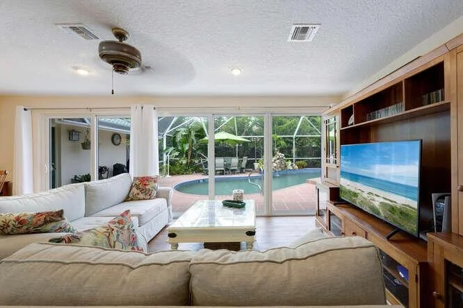 Photo of 137 Gulfstream Road
