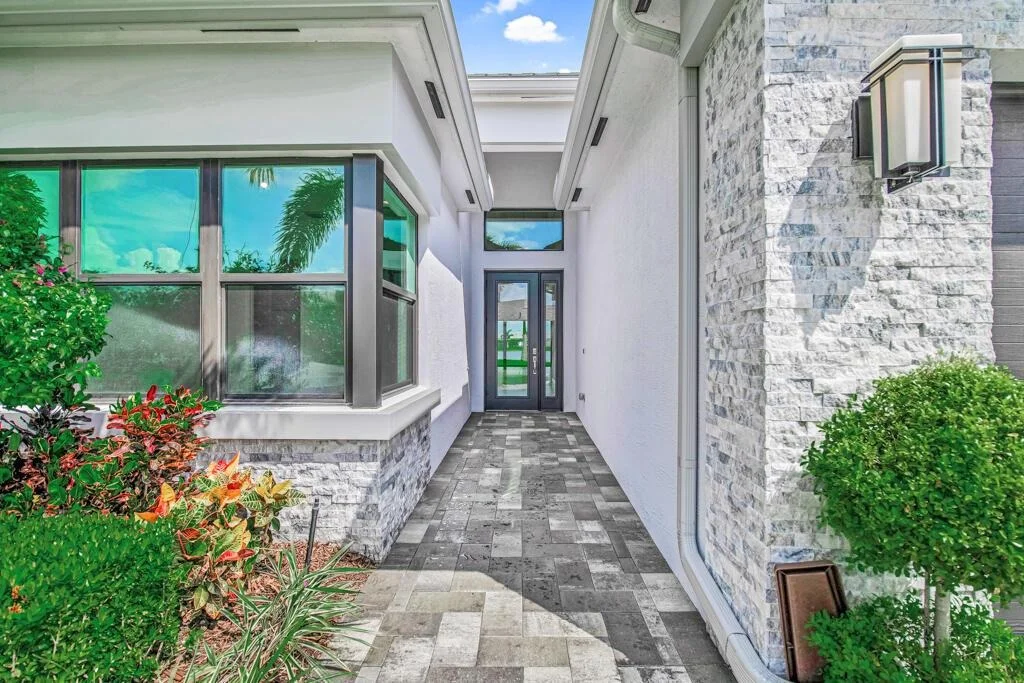 Photo of 9290 Mountain Pine Grove