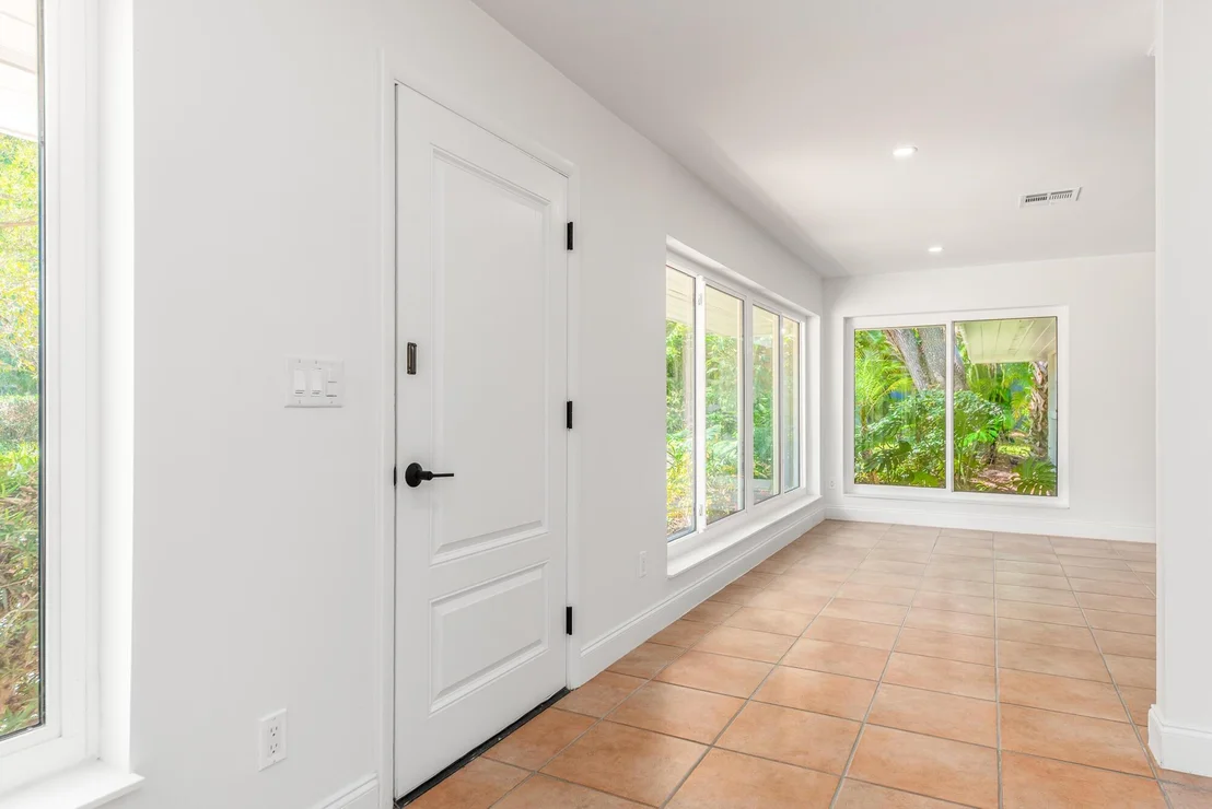 Photo of 614 SW Overlook Dr Drive