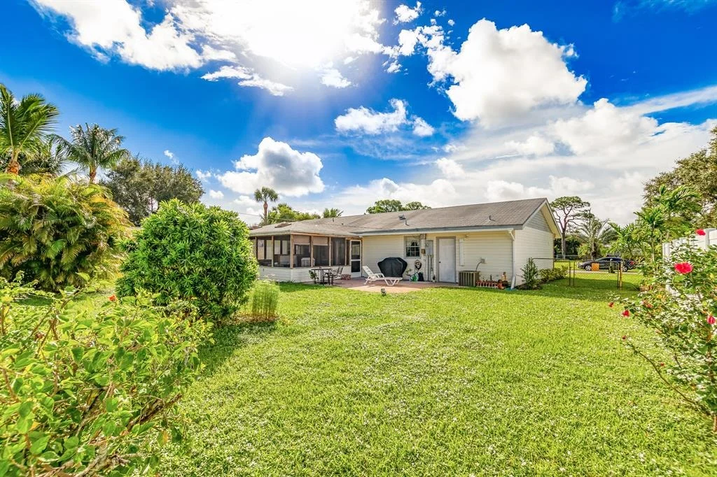 Photo of 115 W Beverly Rd