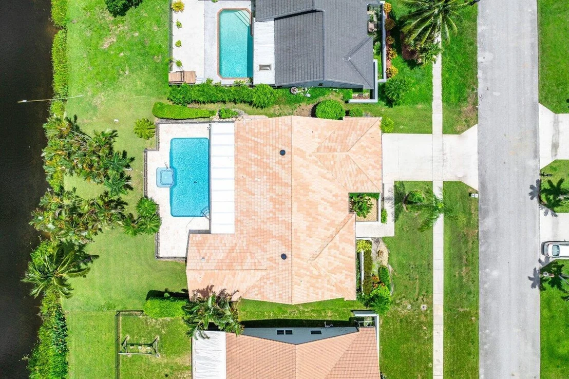 Photo of 9439 Sun Pointe Drive