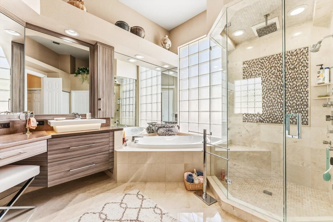 Photo of 6533 Somerset Circle