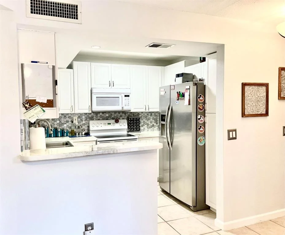 Photo of Unit B at 8171 Thames B Boulevard