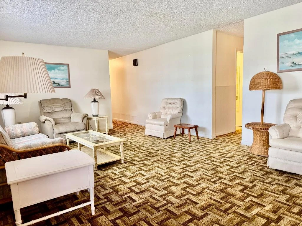 Photo of 1397 Lake Drive W