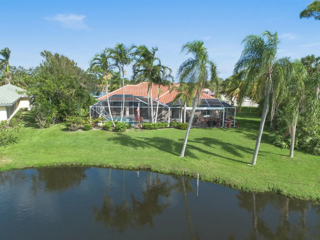 Photo of 8137 SE Double Tree Drive