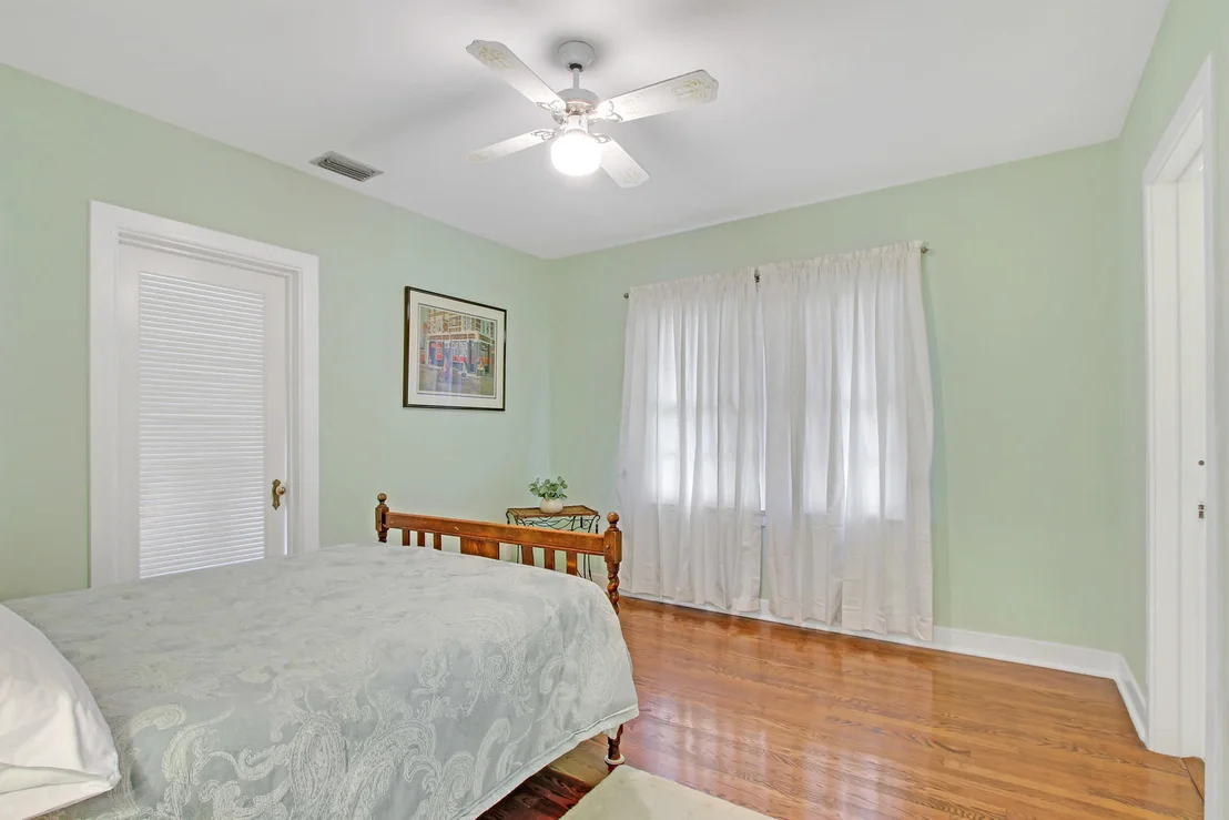 Photo of 243 Pershing Way