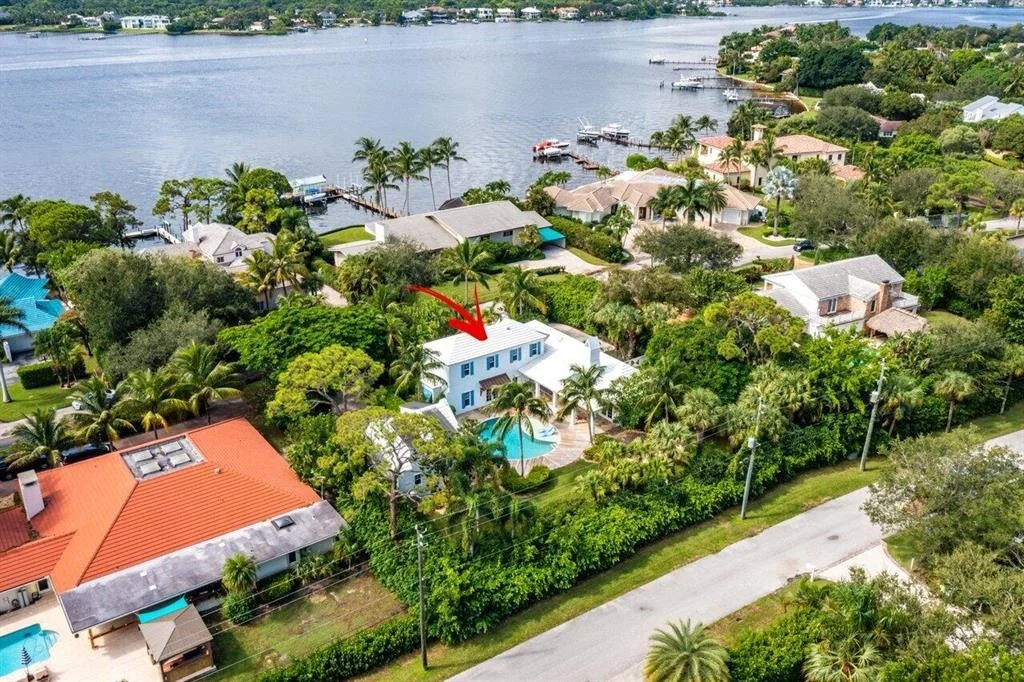 Photo of 6 Bay Harbor Road
