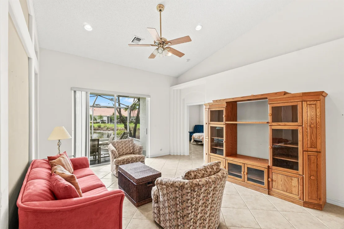 Photo of 6252 Heliconia Road