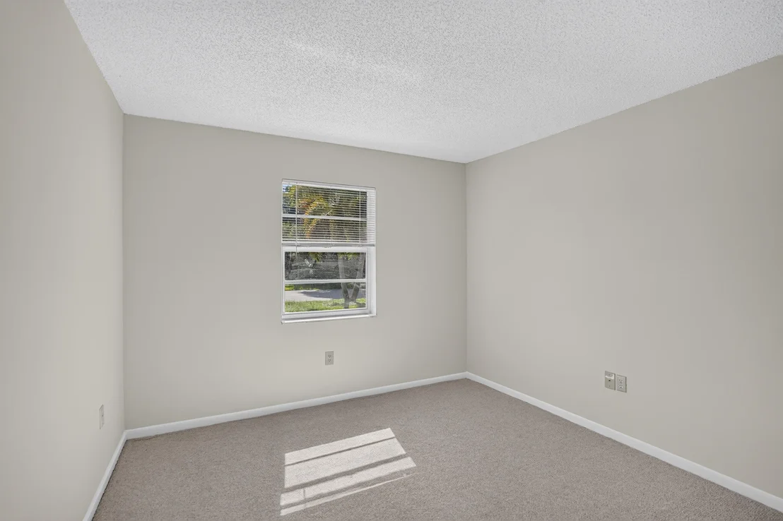 Photo of 702 PLACE TAVANT