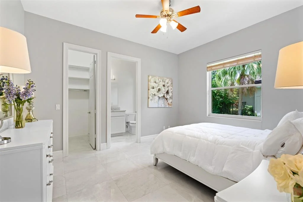 Photo of 1098 Breakers West Boulevard