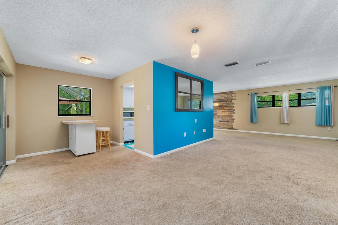 Photo of 3007 Summit Street