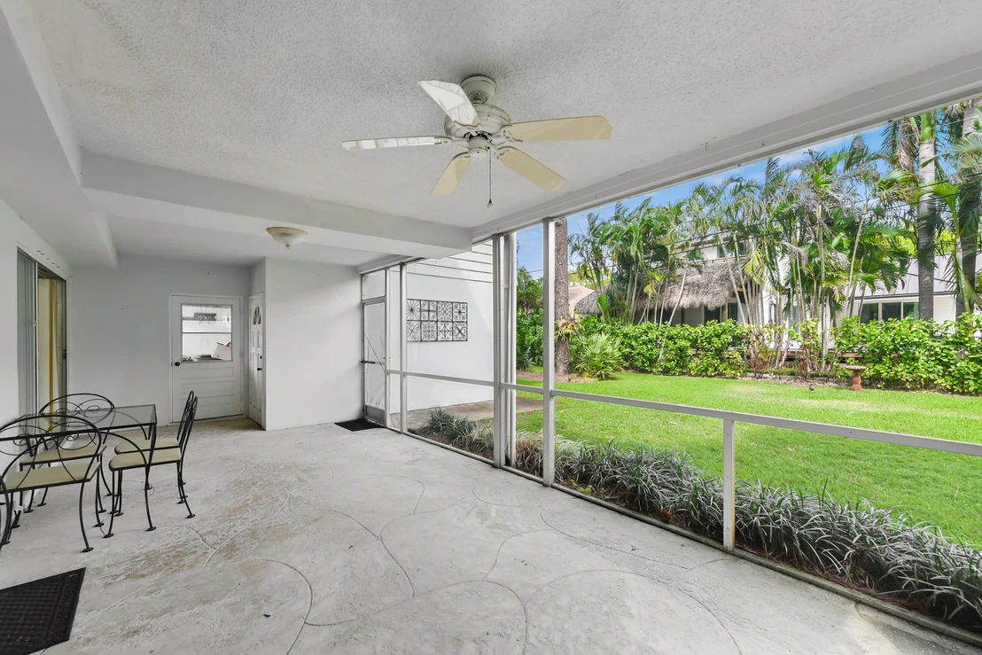 Photo of 324 River Drive