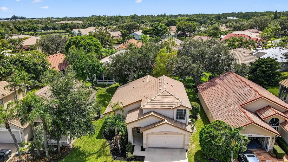 Photo of 2707 Pointe Circle