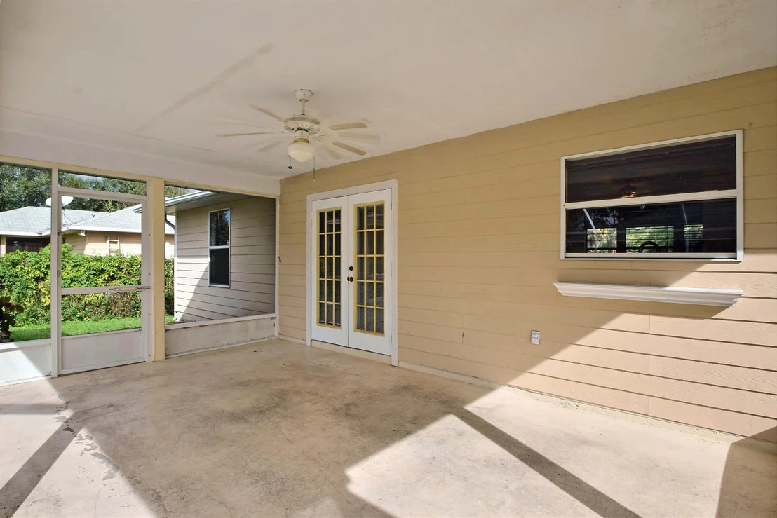 Photo of 5909 Sunset Boulevard