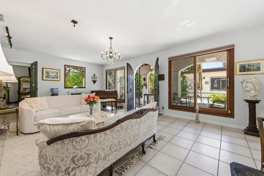 Photo of 281 Granada Road