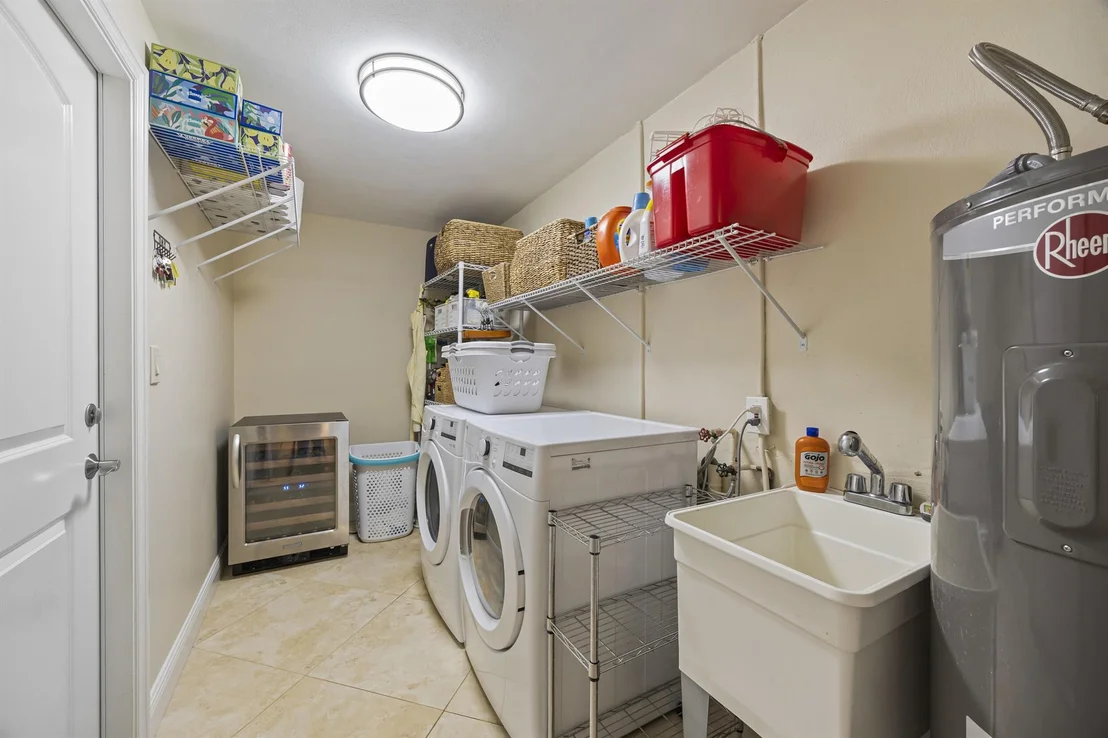 Photo of 435 Beacon Street