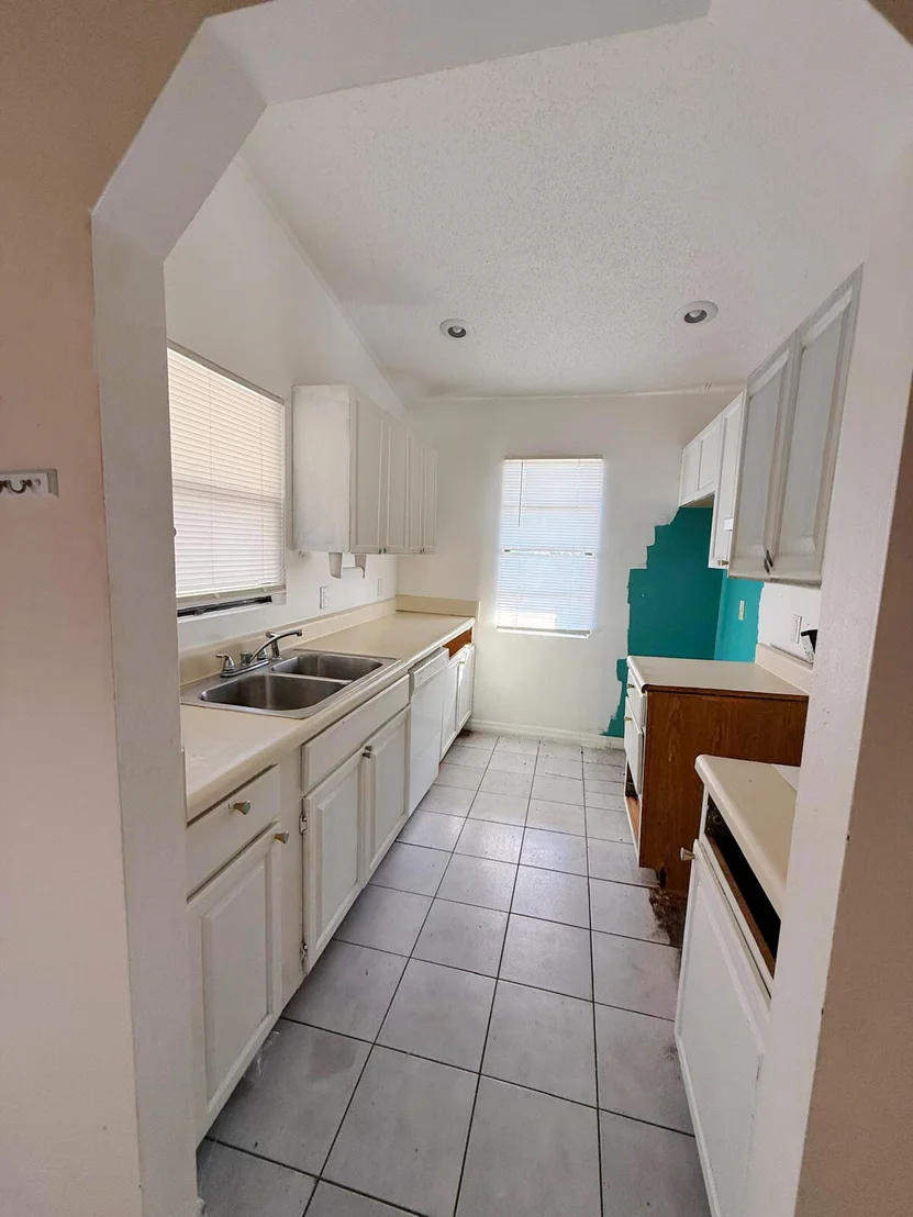 Photo of 2361 SE 27th Street