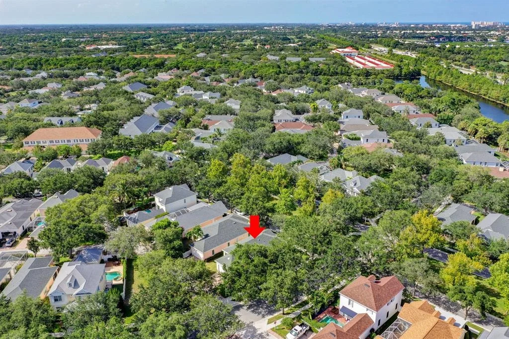 Photo of 180 Paradise Circle