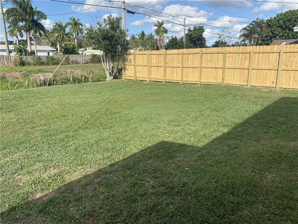 Photo of 328 Pinehurst Road
